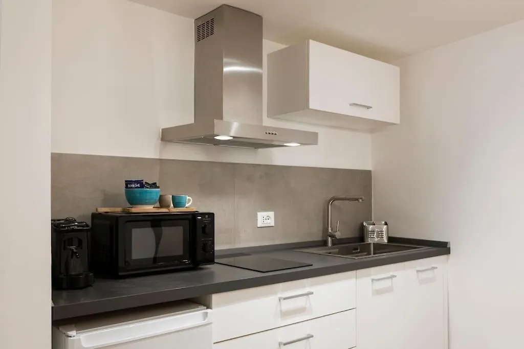 פלרמו Eleven Luxury Suite
