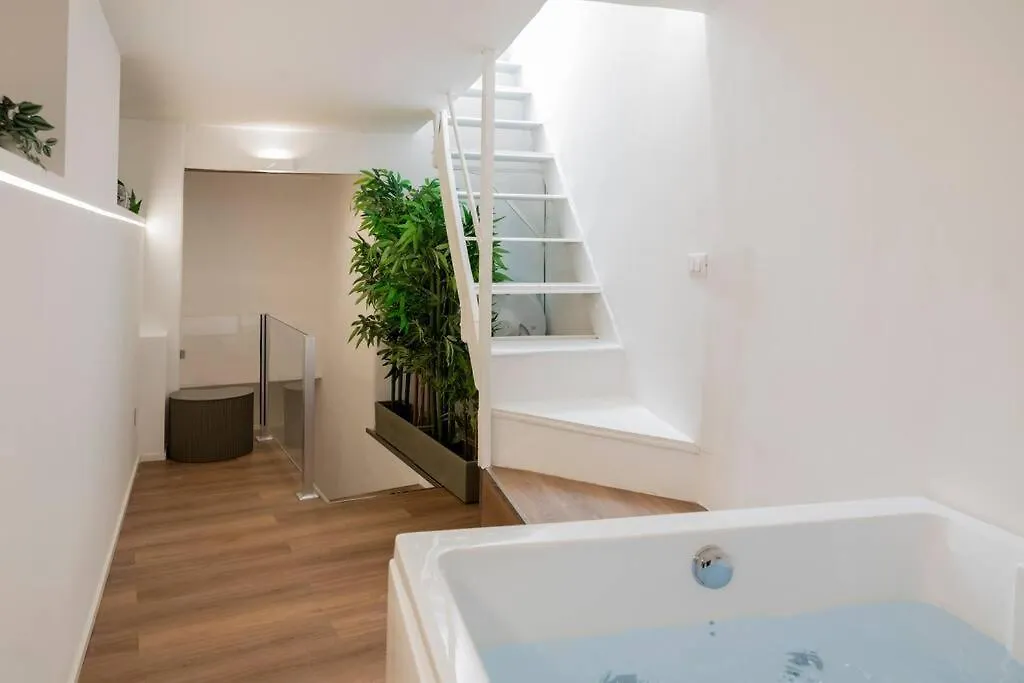 Eleven Luxury Suite Palermo Apartment