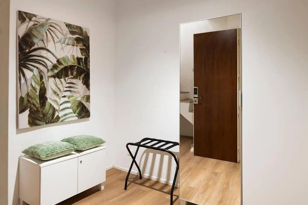 Eleven Luxury Suite Palermo 0*,